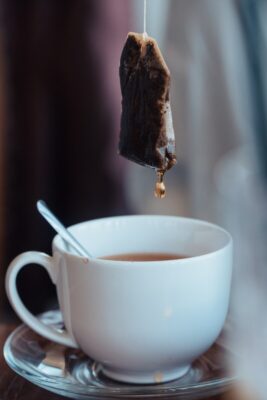 Cup of tea. Photo: Photo by Xuân Thống Trần: https://www.pexels.com/photo/cup-of-tea-12823962/