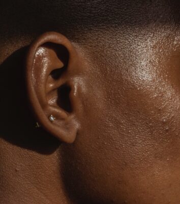 Woman's ear - photo: Angela Roma on Pexels.com