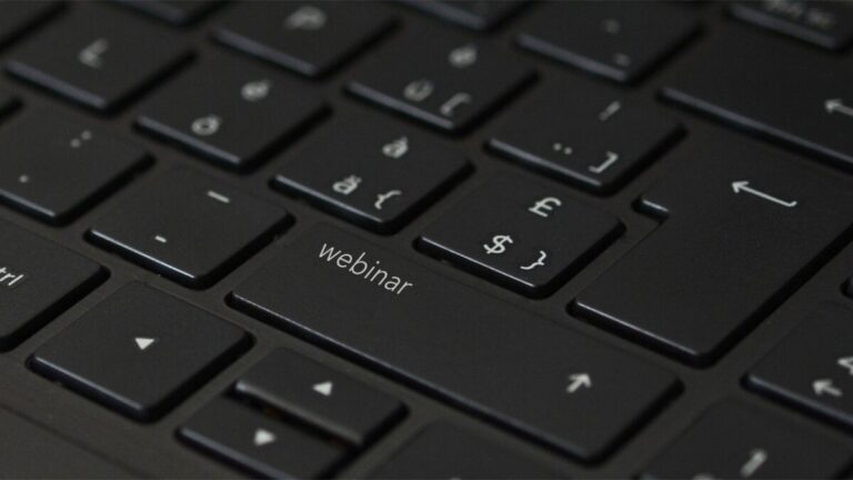 Black keyboard with the word webinar on a button Image by Wynn Pointaux from Pixabay