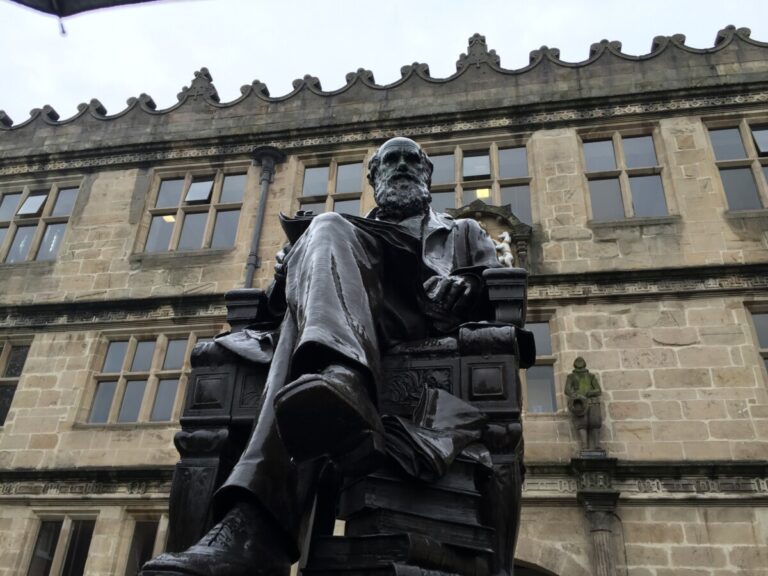 Charles Darwin statue, Shrewsbury - photo: Howard Lake