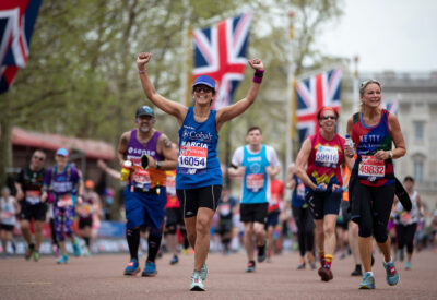 People running the 2018 London Marathon