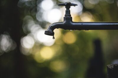 Water tap dripping - photo: Unsplash.com