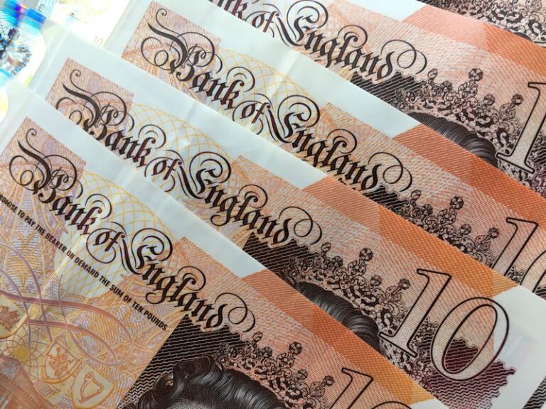 money - £10 notes
