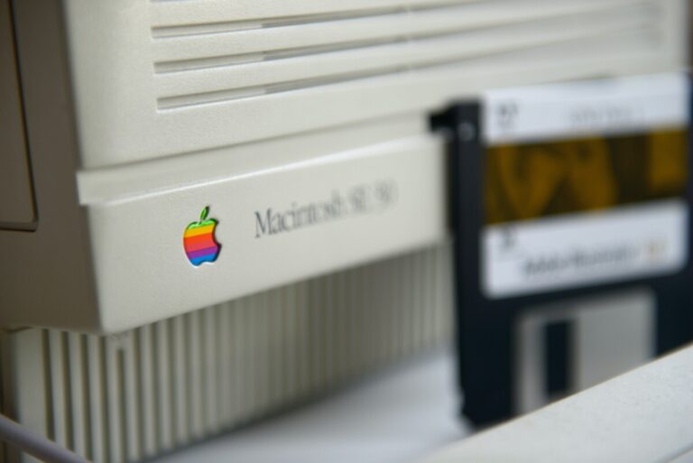 Apple Macintosh SE 30 - photo: Unsplash.com