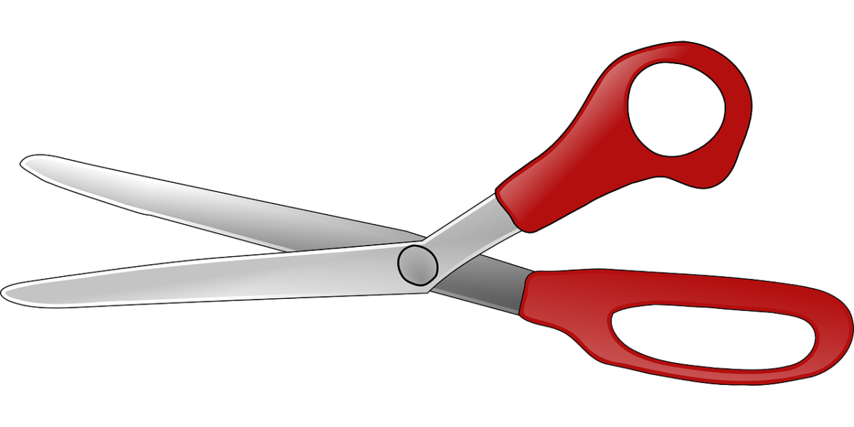 Scissors with red handles. Photo: Pixabay.com