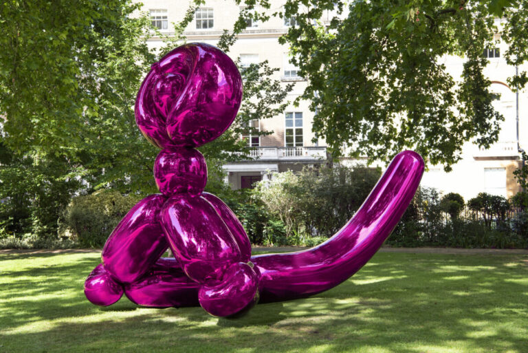 Jeff Koons Balloon Monkey (Magenta). CreditL Christies Images Ltd 2022