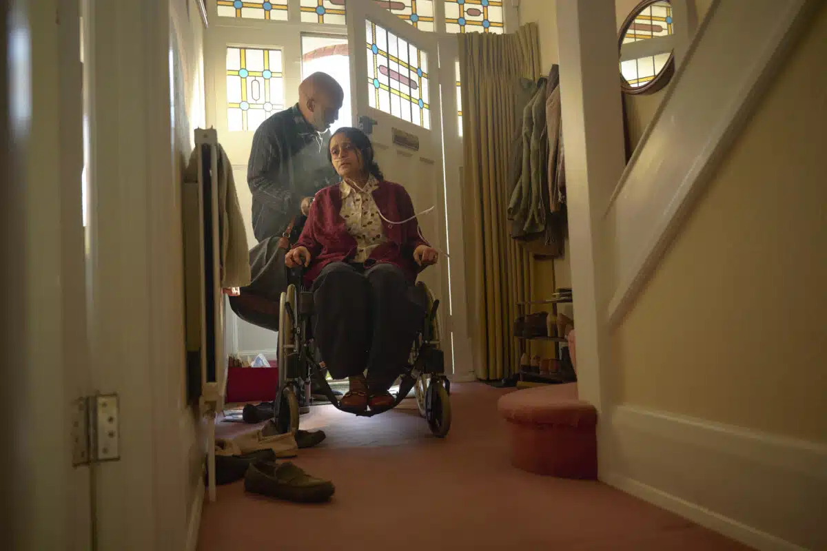 Great Daffodil Appeal DRTV advert in November 2025. Posed by models.