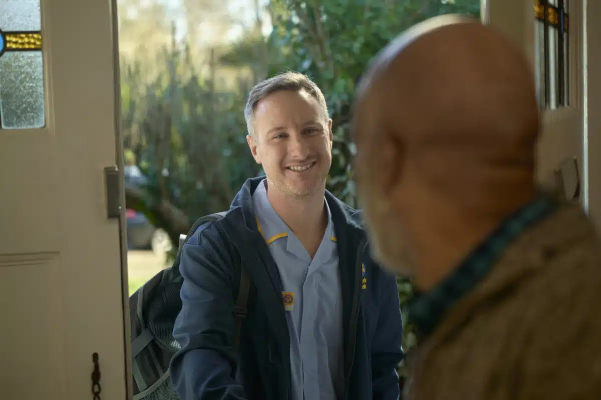 Great Daffodil Appeal DRTV advert in November 2025. Posed by models.