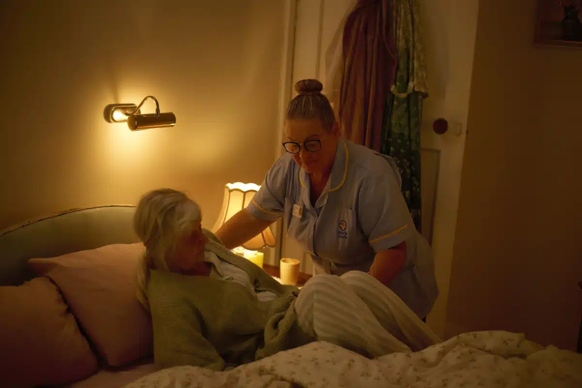 Great Daffodil Appeal DRTV advert in November 2025. Posed by models.