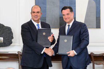 Sir Stelios Haji-Ioannou and Minister of Health Adonis Georgiadis